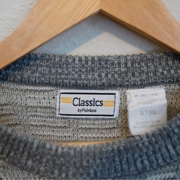 Classic by Palmland knit Sweater - Picture 2 of 4